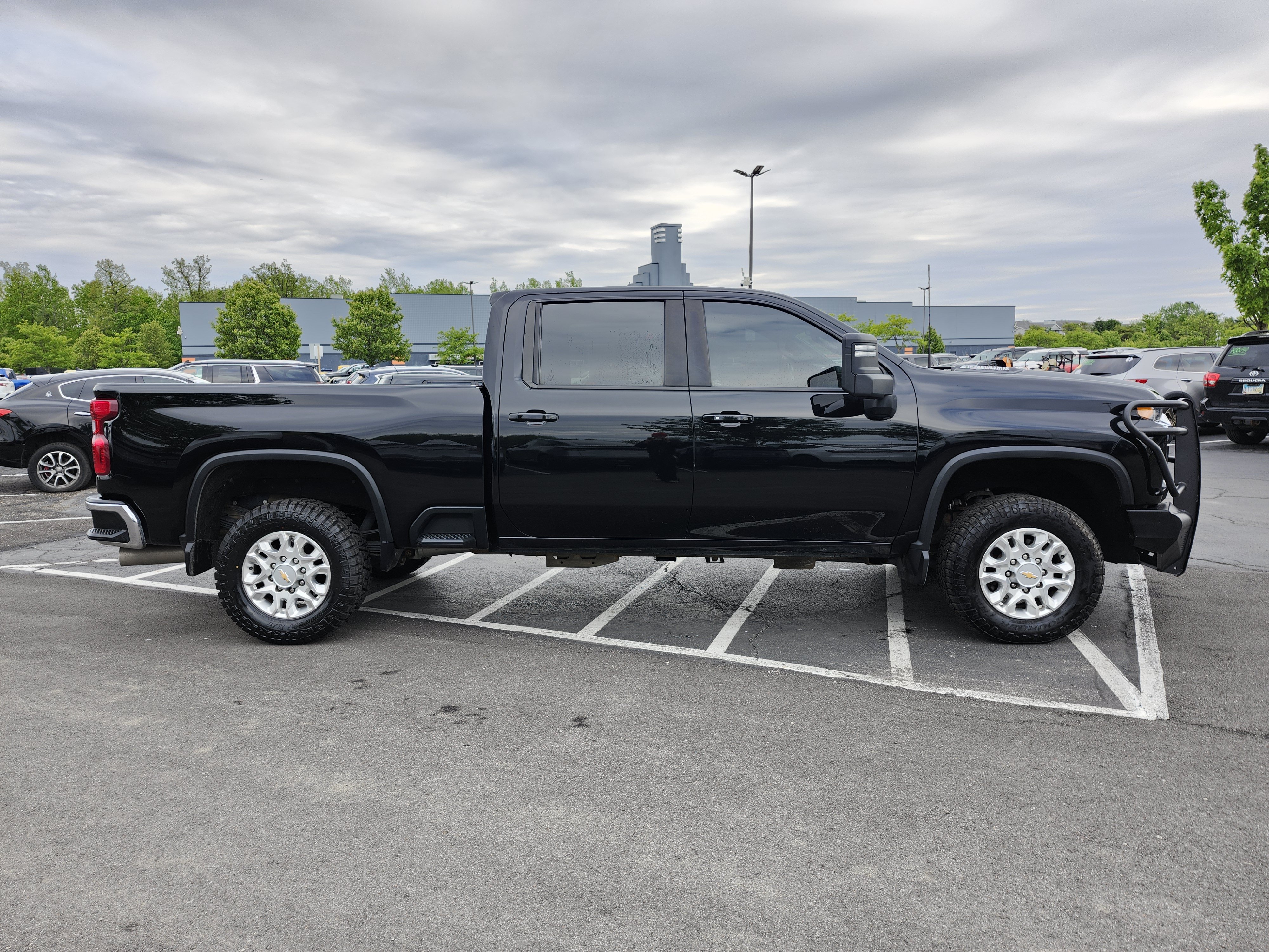 Used 2023 Chevrolet Silverado 3500 LT w/ Convenience Package AWD/4WD image 18