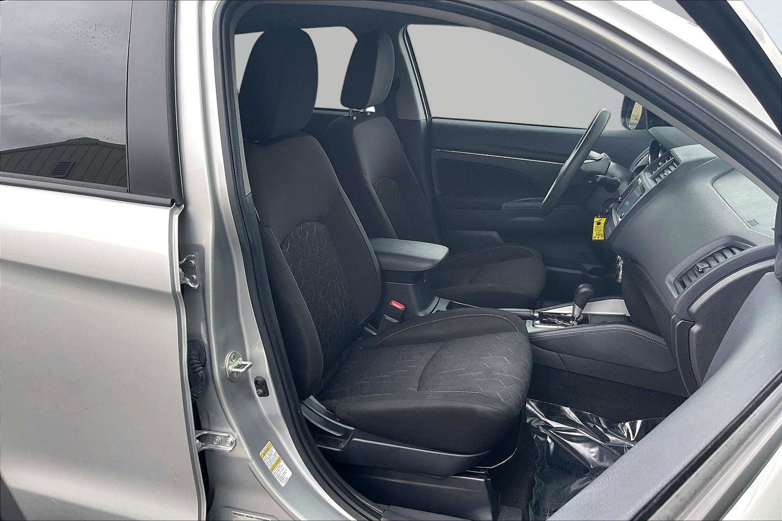 Used 2024 Mitsubishi Outlander Sport ES AWD/4WD image 8