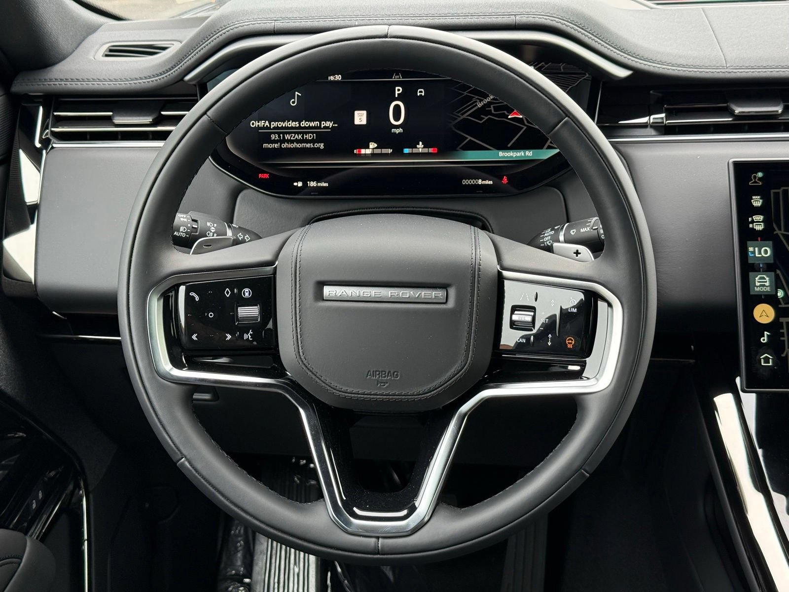 New 2026 Land Rover Range Rover Sport Dynamic SE AWD/4WD image 33