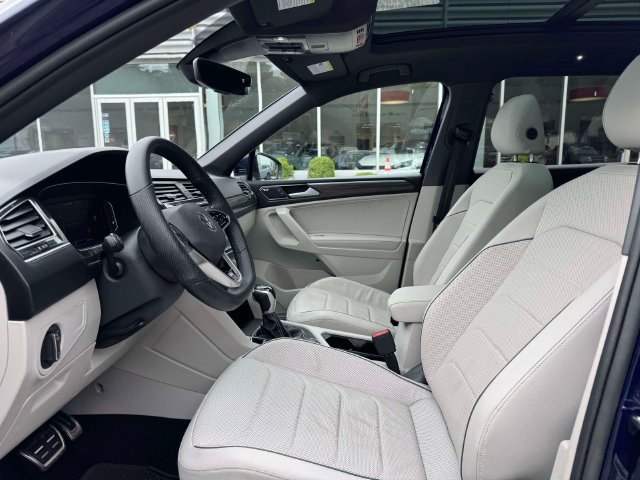 Certified 2023 Volkswagen Tiguan SEL R-Line AWD/4WD image 14