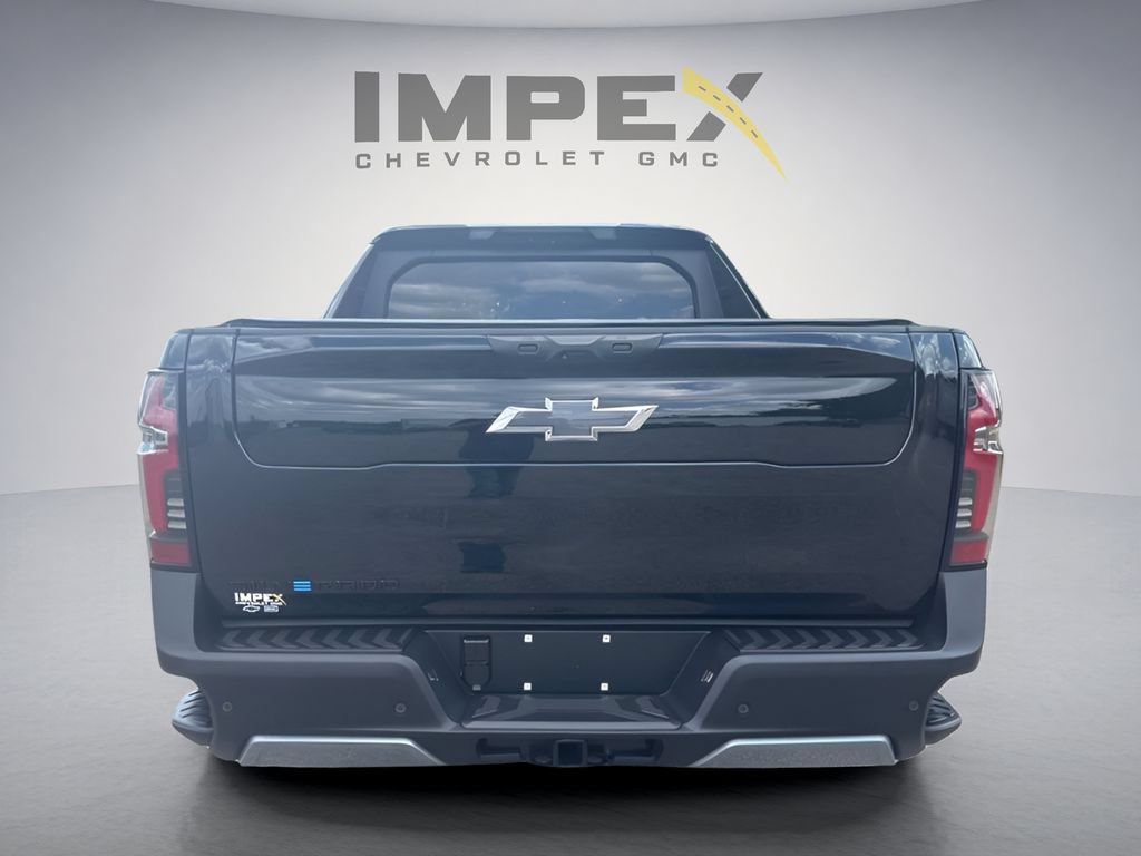 Used 2026 Chevrolet Silverado EV Trail Boss AWD/4WD image 4