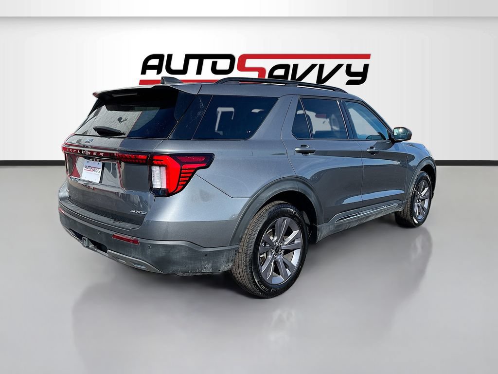 Used 2025 Ford Explorer Active w/ Active Comfort Package AWD/4WD image 7