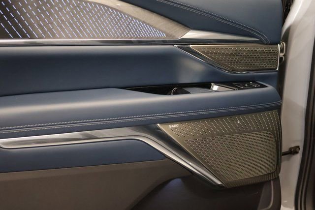 New 2026 Cadillac Escalade IQL Sport 2 w/ LPO, ONYX Package image 27