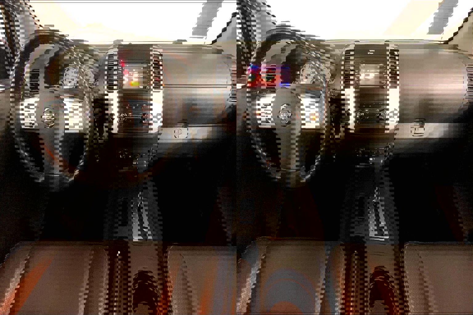 Used 2013 Nissan Xterra PRO-4X w/ Pro-4x Leather Pkg image 15