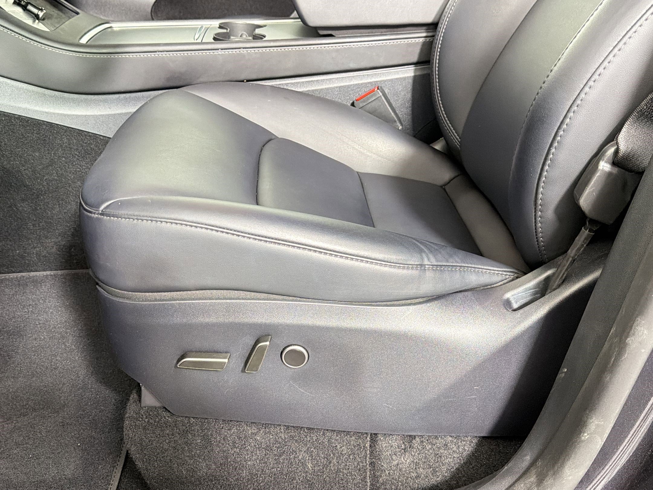 Used 2025 Tesla Model Y Long Range AWD/4WD image 12