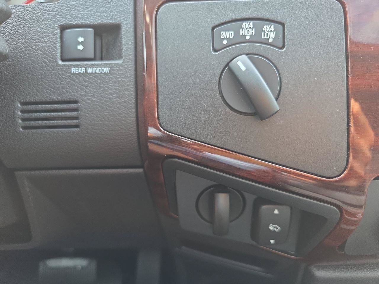 Used 2010 Ford F350 Lariat AWD/4WD image 10