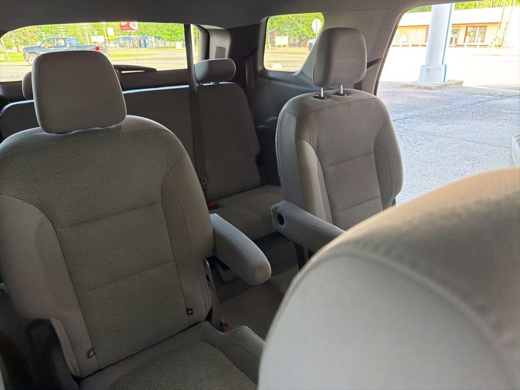 Used 2018 Chevrolet Traverse LT image 13