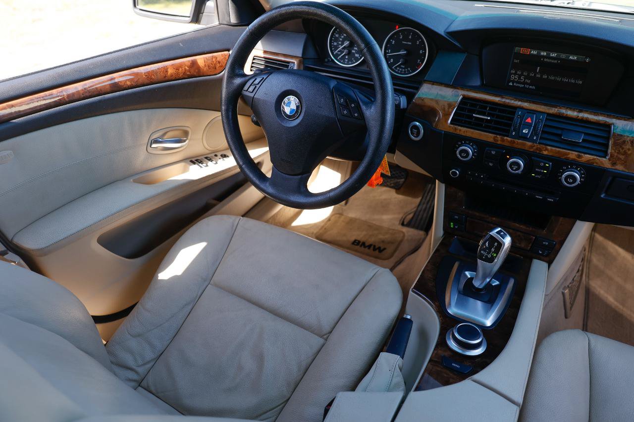 Used 2008 BMW 528xi Sedan w/ Premium Pkg AWD/4WD image 21