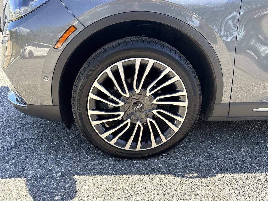 Certified 2021 Lincoln Corsair Reserve w/ Equipment Group 201A image 10