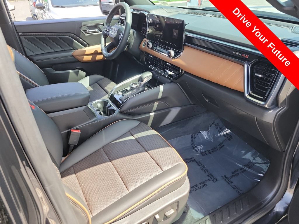 Used 2023 GMC Canyon AT4 w/ AT4 Premium Package AWD/4WD image 18