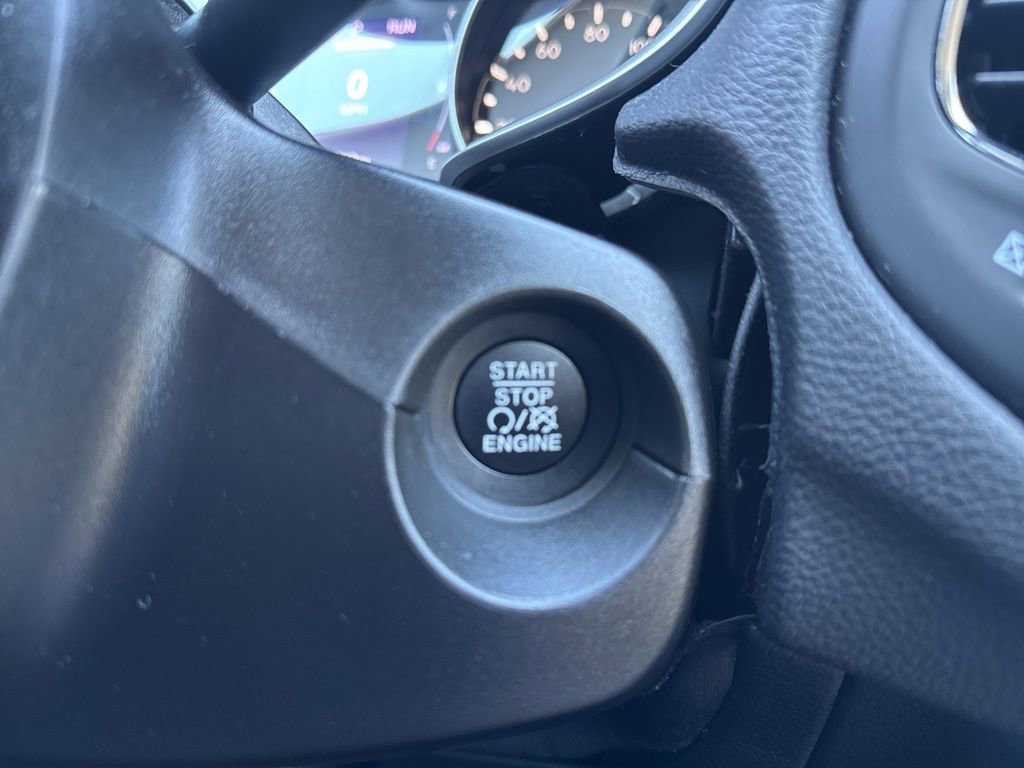 Used 2020 Jeep Compass Latitude w/ Cold Weather Group image 24