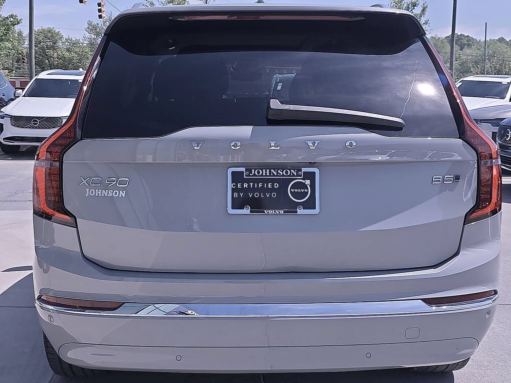 Certified 2025 Volvo XC90 B5 Plus AWD/4WD image 14