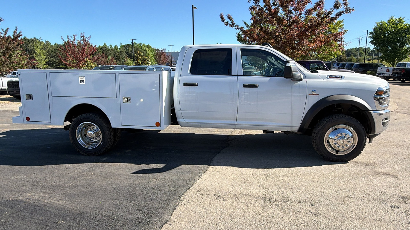 New 2026 RAM 5500 Tradesman w/ Chrome Appearance Group AWD/4WD image 7