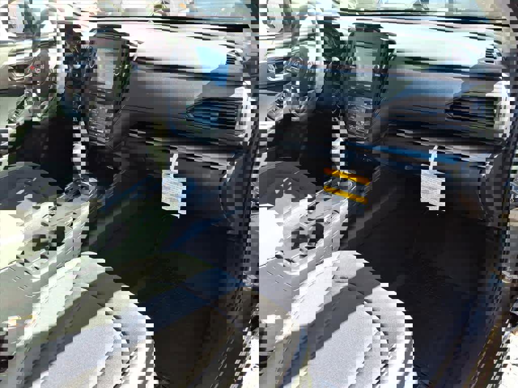 Used 2025 Subaru Impreza 2.0i image 8