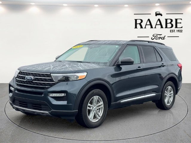 Used 2024 Ford Explorer XLT w/ Equipment Group 202A AWD/4WD image 3
