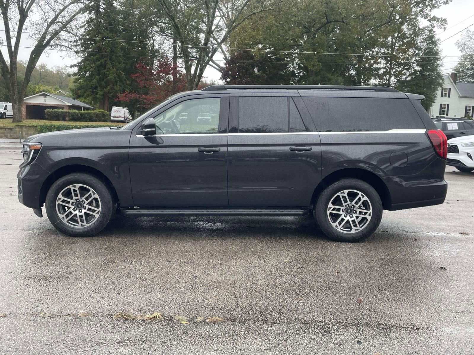 New 2025 Ford Expedition Max Active image 3