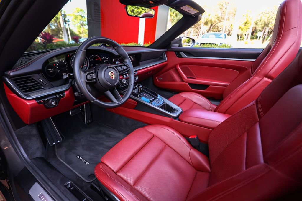 Used 2020 Porsche 911 Carrera 4S image 39