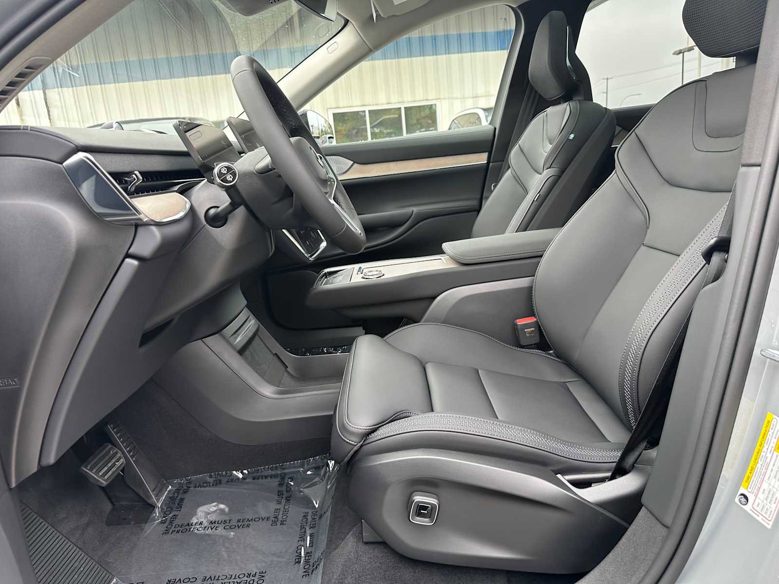 New 2025 Volvo EX90 Ultra w/ Protection Package Premier image 20
