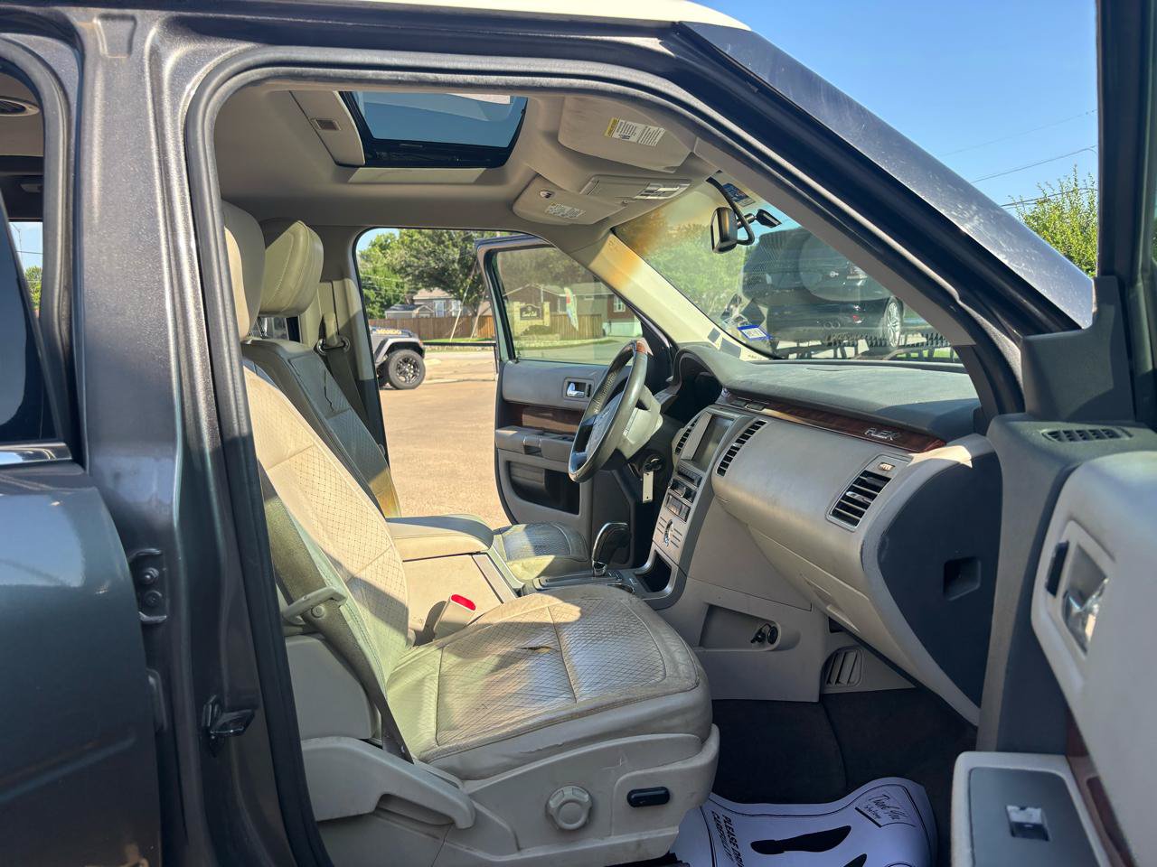 Used 2010 Ford Flex Limited FWD image 12