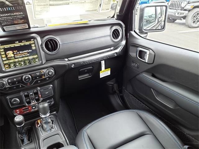 New 2023 Jeep Wrangler Unlimited Rubicon 4xe w/ Cold Weather Group image 16