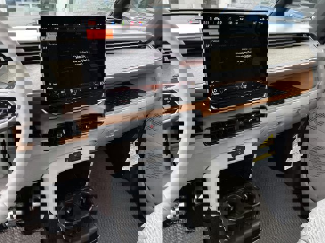 New 2025 Volkswagen ID. Buzz 1st Edition image 16