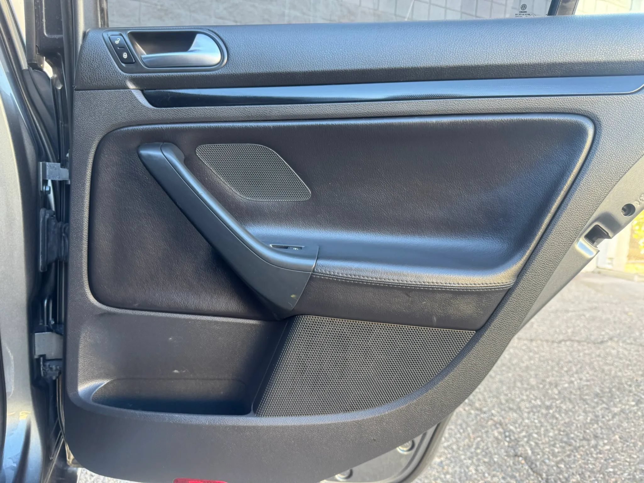 Used 2012 Volkswagen Jetta TDI FWD image 11