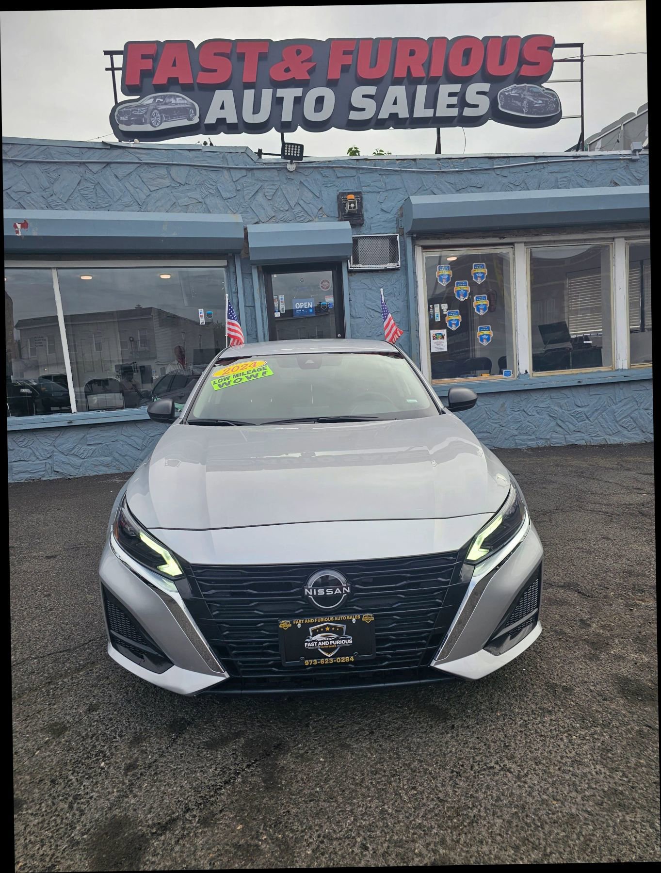 Used 2024 Nissan Altima 2.5 SV image 1