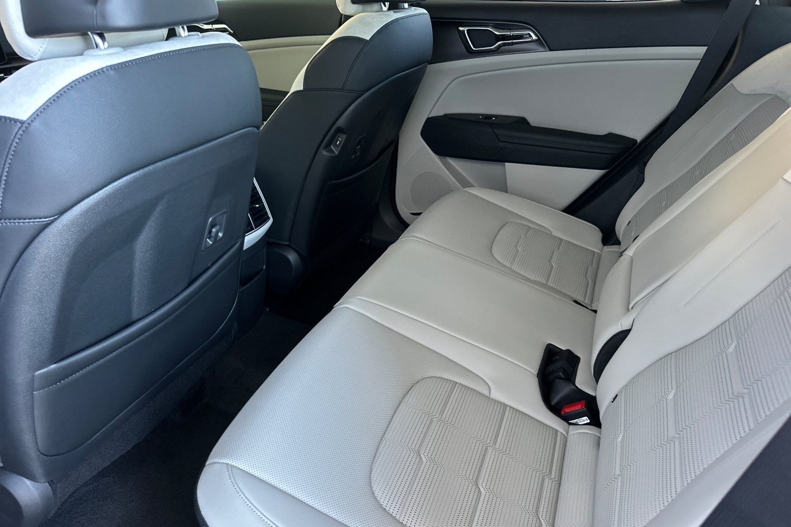 New 2027 Kia Sportage SX Prestige AWD/4WD image 12