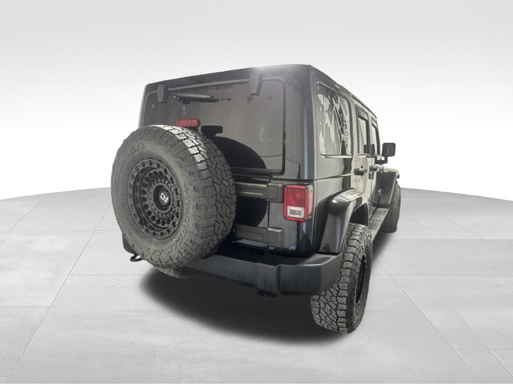Used 2017 Jeep Wrangler Unlimited Rubicon w/ Connectivity Group AWD/4WD image 10