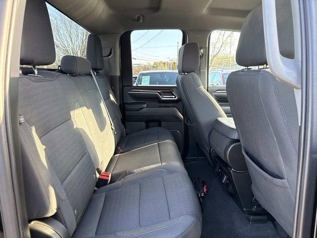 Used 2024 Chevrolet Silverado 2500 LT w/ Convenience Package image 11