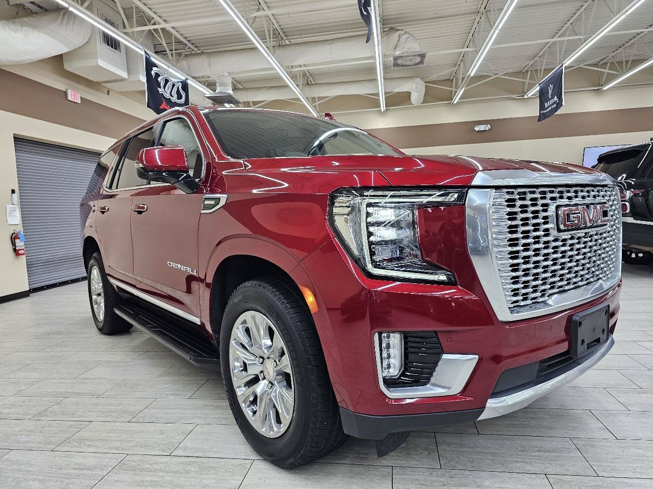 Used 2021 GMC Yukon Denali RWD image 4
