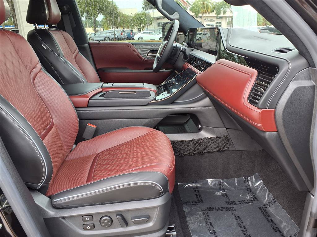 Used 2025 INFINITI QX80 Autograph w/ Autograph Exterior Package AWD/4WD image 9
