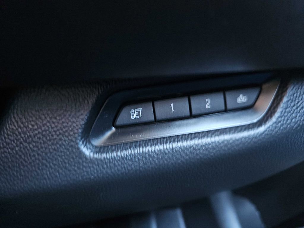 Used 2017 Cadillac Escalade ESV Luxury image 41