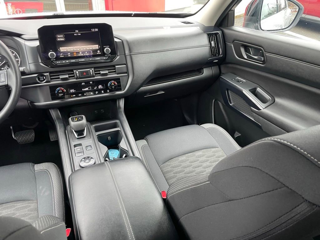 Certified 2024 Nissan Pathfinder S AWD/4WD image 11
