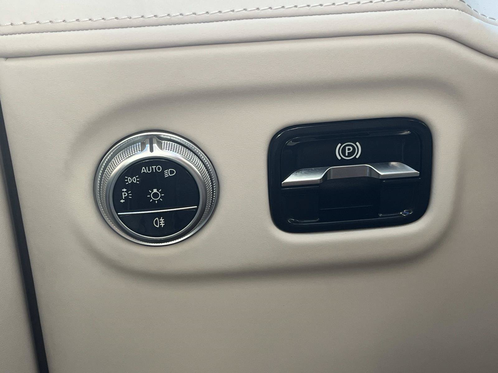 Certified 2024 Mercedes-Benz Maybach EQS 680 4MATIC image 38