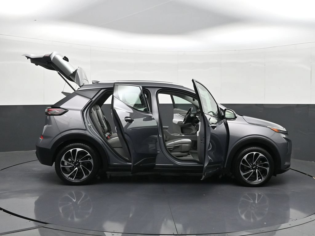 Certified 2023 Chevrolet Bolt EUV Premier w/ Sun & Sound Package FWD image 39