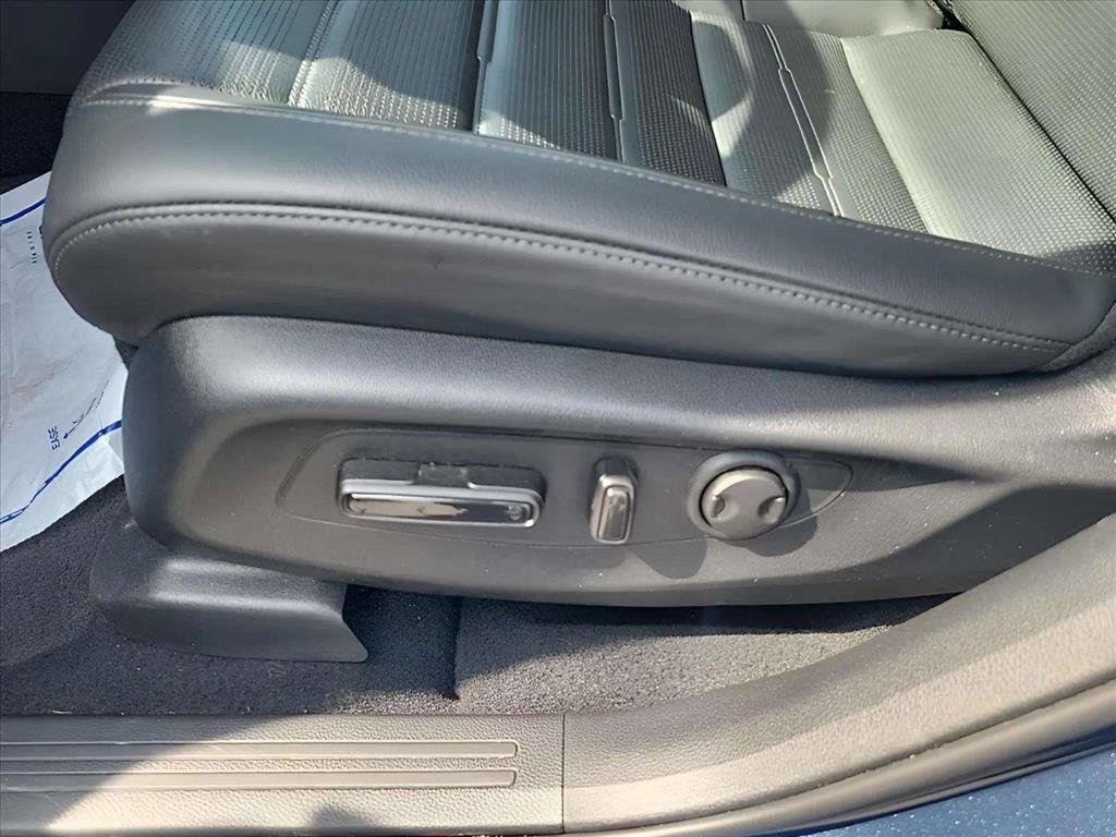 Used 2024 Honda CR-V EX-L image 16