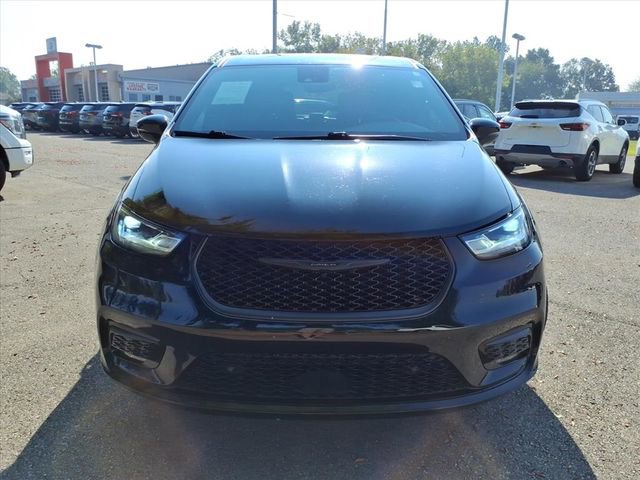 Used 2024 Chrysler Pacifica Limited image 21