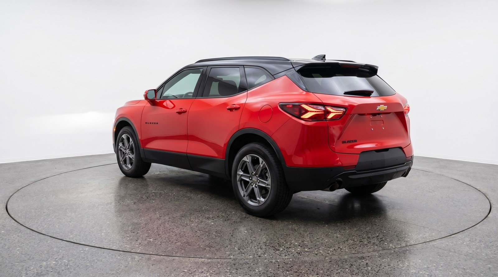 Used 2025 Chevrolet Blazer LT FWD image 6