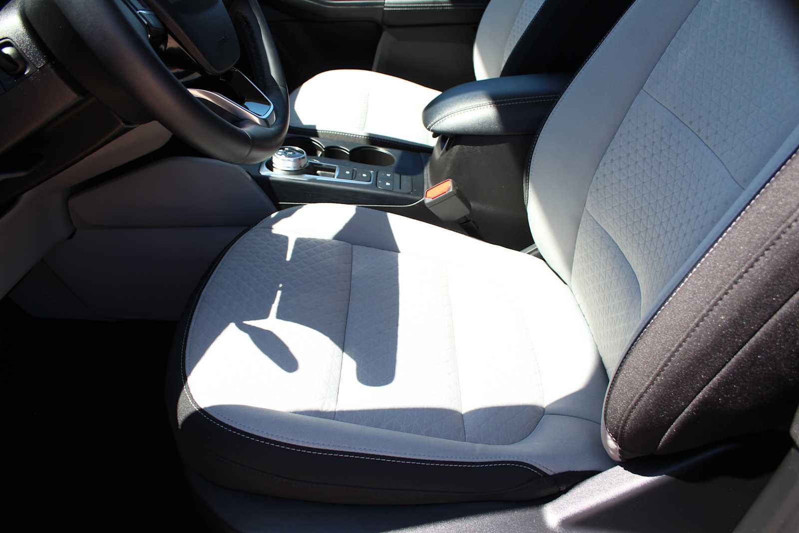 Used 2024 Ford Escape Active AWD/4WD image 25