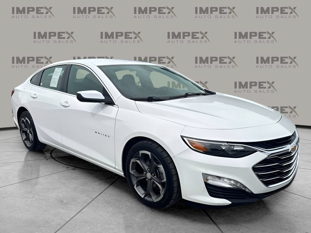 Used 2022 Chevrolet Malibu LT FWD image 4