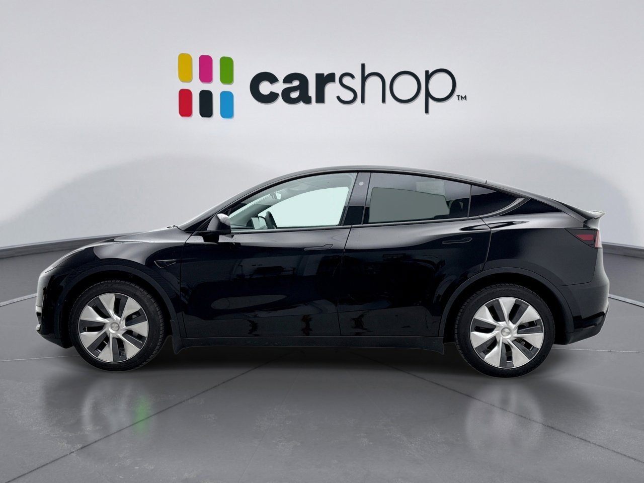 Used 2023 Tesla Model Y Long Range image 2