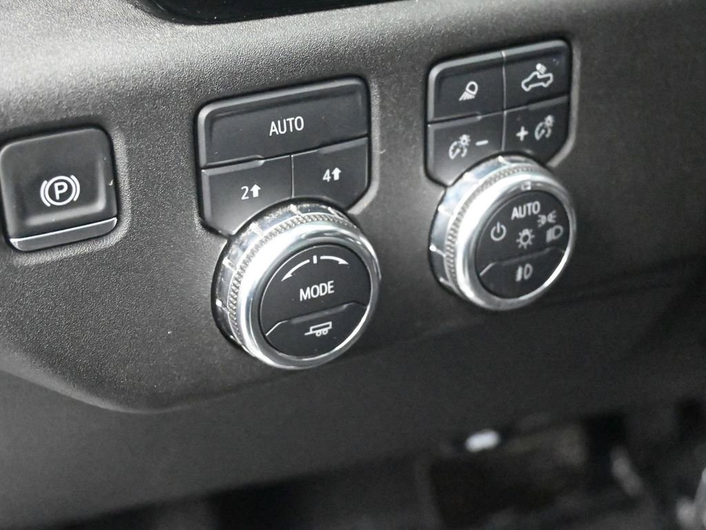 Used 2025 GMC Sierra 1500 SLT image 29