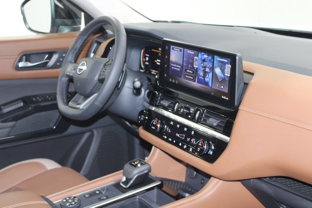 Used 2026 Nissan Pathfinder Platinum AWD/4WD image 32