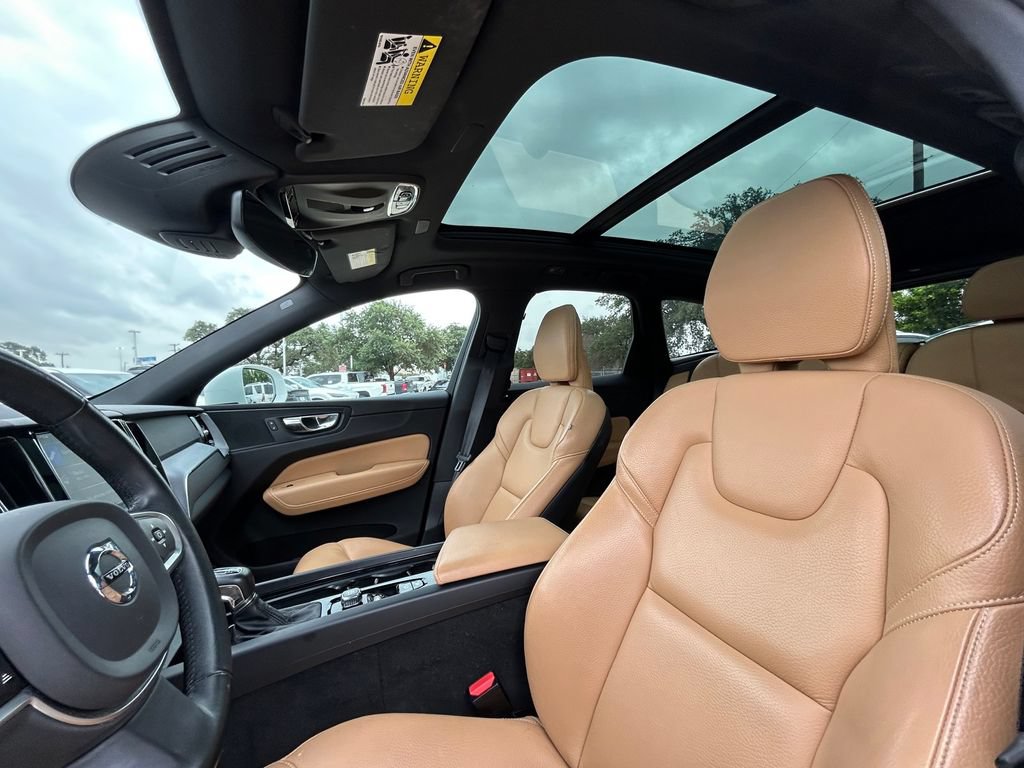 Used 2020 Volvo XC60 T5 Momentum AWD/4WD image 12