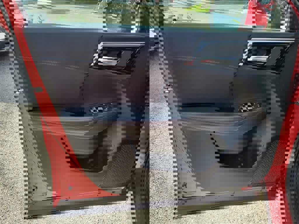 Used 2024 Mitsubishi Outlander SE image 18