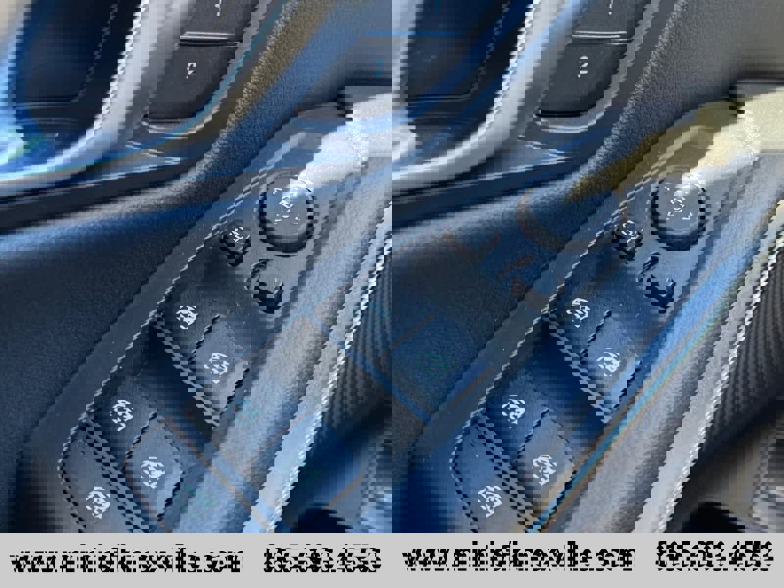 Used 2023 BMW 330i Sedan w/ Convenience Package image 16