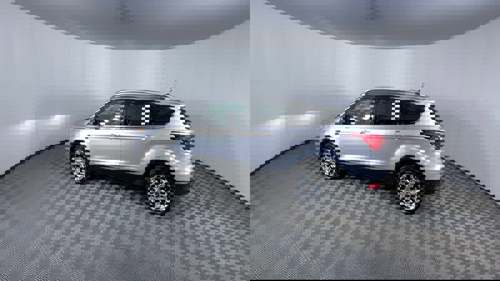 Used 2019 Ford Escape Titanium image 6