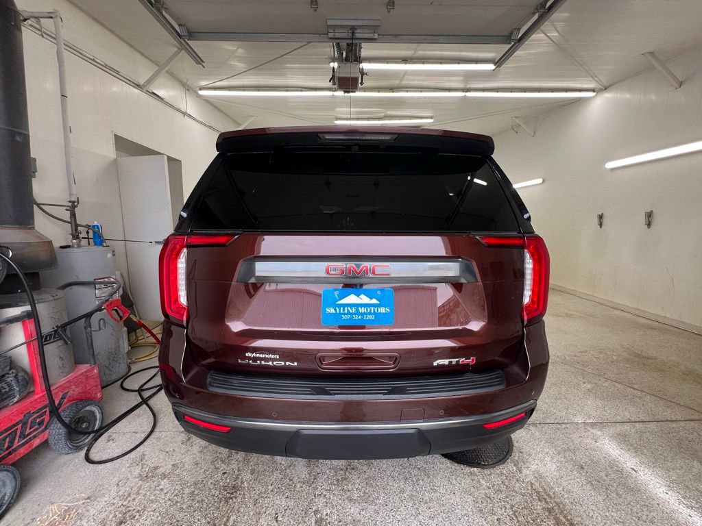 Used 2023 GMC Yukon AT4 image 4