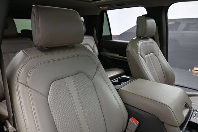 Used 2019 Ford Expedition Max Limited w/ Equipment Group 302A AWD/4WD image 32